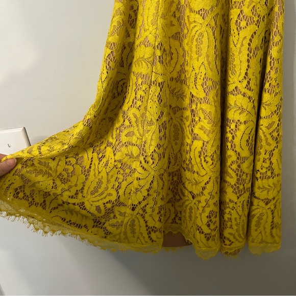 Dress The Population Angie Yellow Lace Halter Mini Dress - Picture 4 of 9